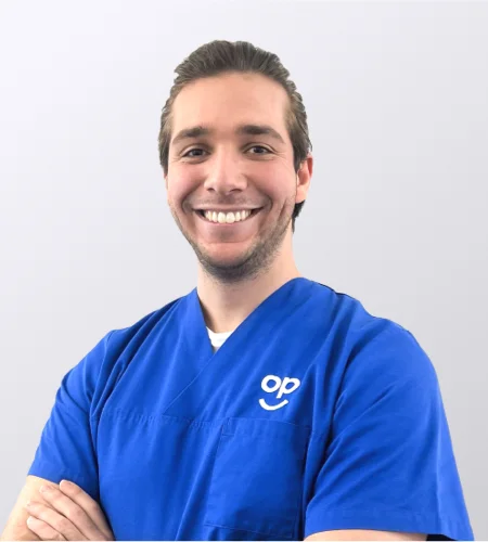 Zahnarzt in Berlin - Ethan Axelrad 